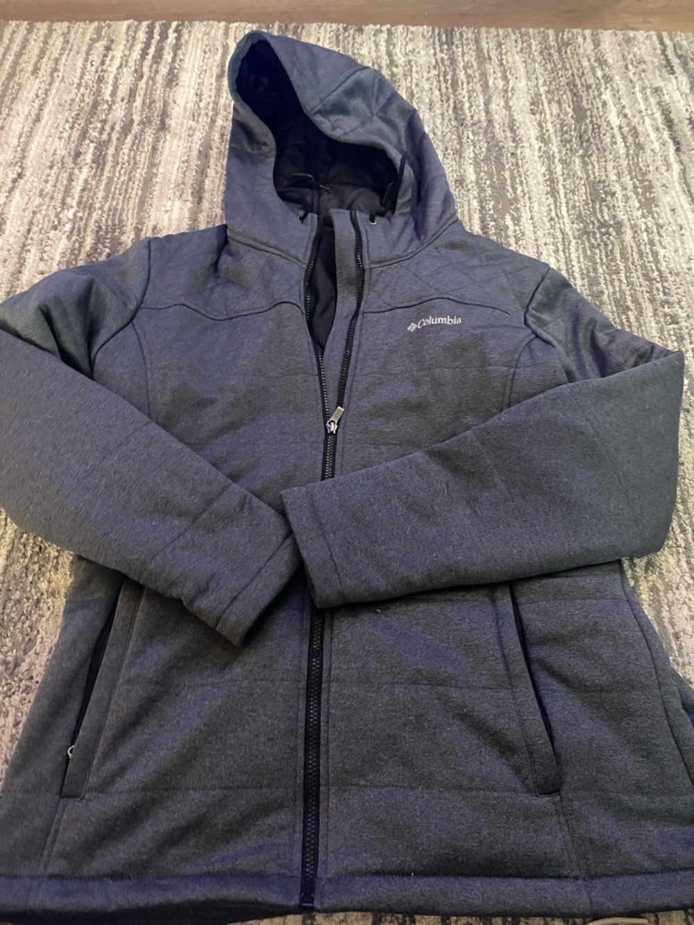 Womens grey Columbia jacket. Size xl